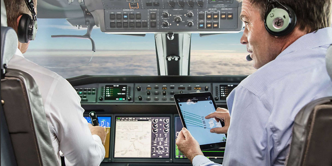 Cockpit & Flight Displays