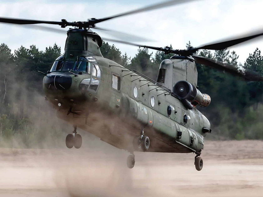 Chinook Pilot CH-47 helicopter