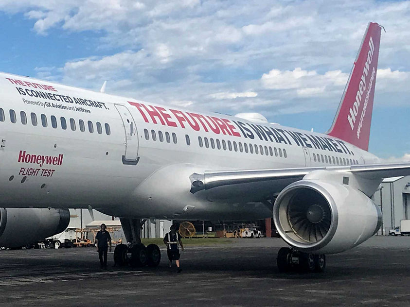 HON-B757-2880x1440.jpg