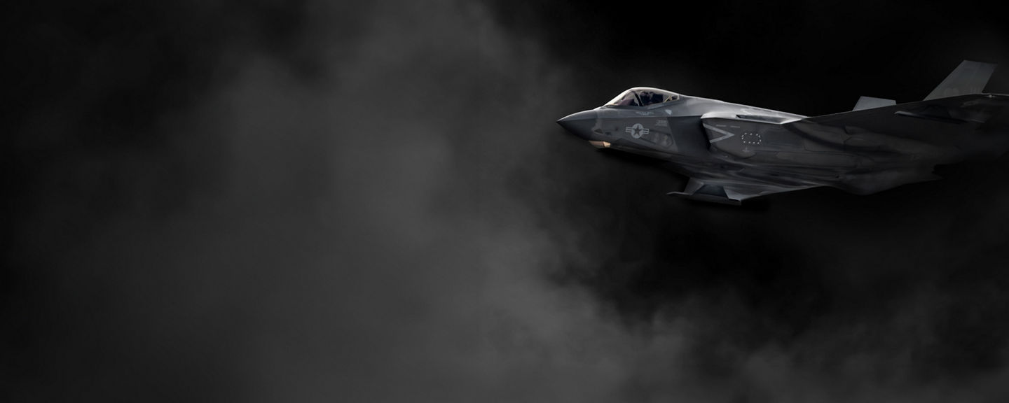 Modern fighter jet representing Honeywell Attune’s real‑time data analytics and performance optimization for defense missions.