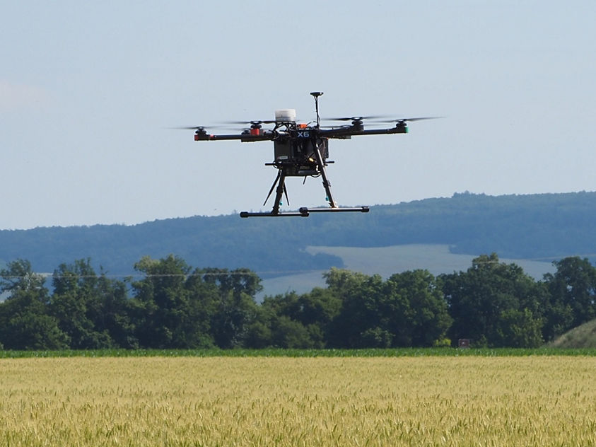 Multi-rotor professional unmanned aerial vehicle (UAV)