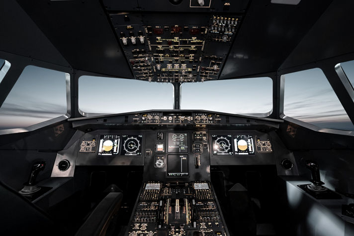 FMS-guided visual approaches 