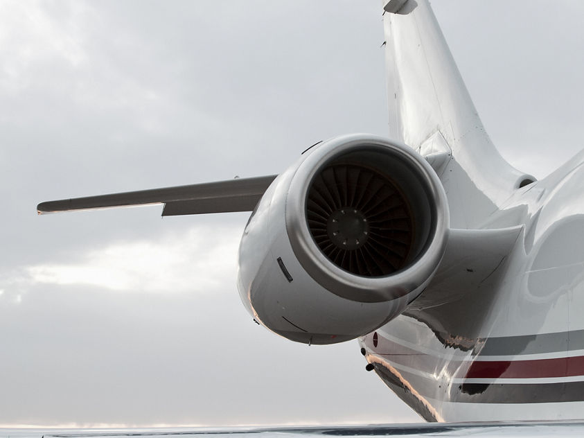 hon-aero-private-jet-gulfstream-2880x1440.png