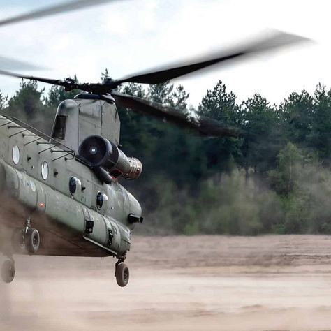 Chinook Pilot CH-47 helicopter