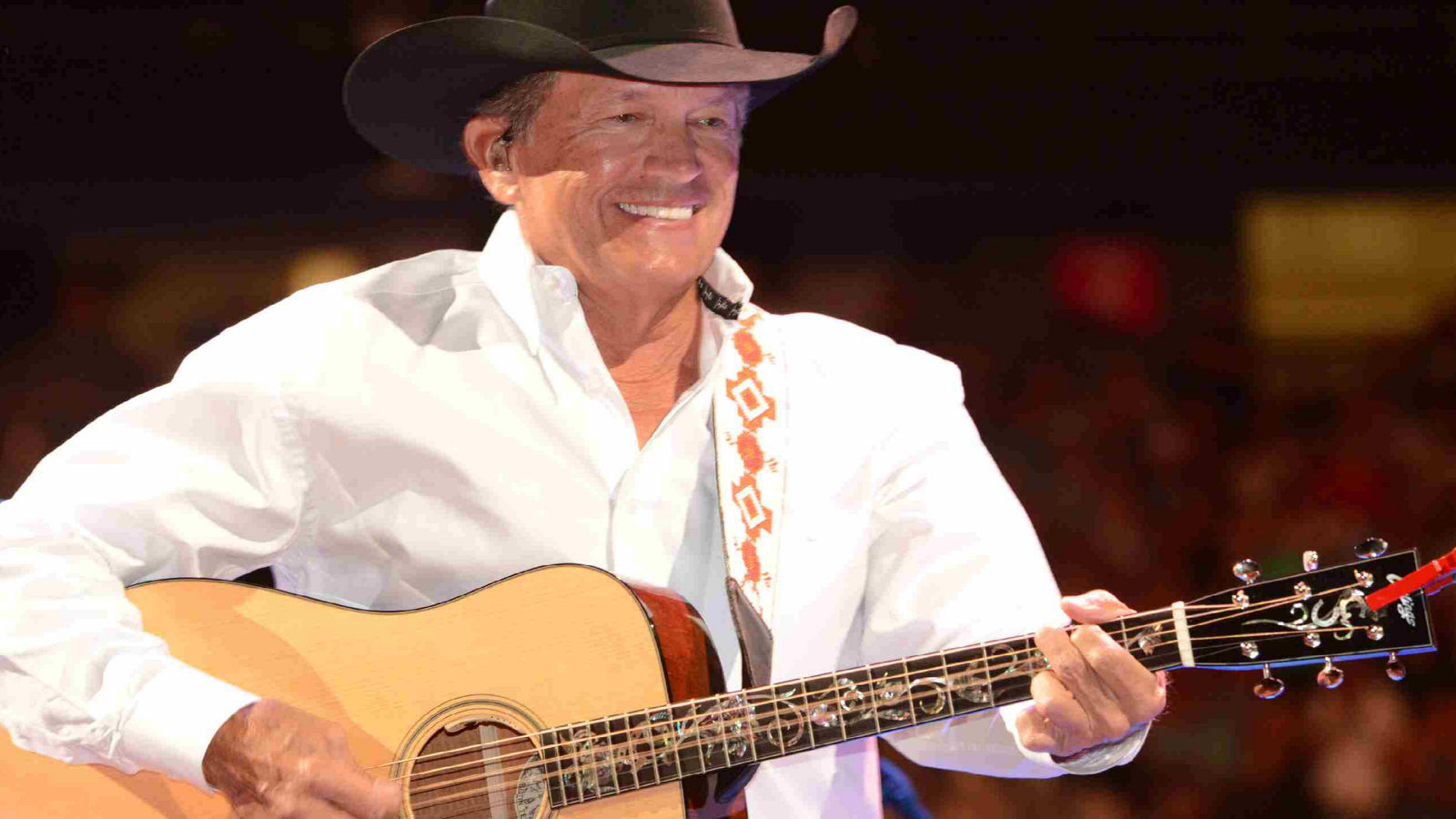 Honeywell Keeps George Strait Connected at 40,000 Feet | Honeywell