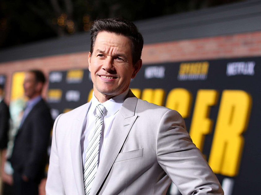 Customer Success Story Honeywell Creates Great Flying Experience for Mark Wahlberg